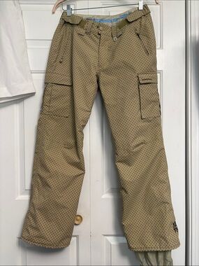 Women’s snowboarding special blendTan withSubtle Dot Print size small insulated